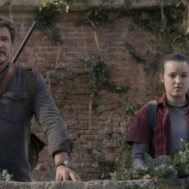 Ellie y Joel en la serie 'The Last of Us'. Foto: Warner Media.