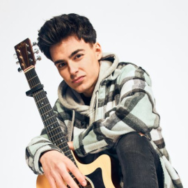 Charlie USG pasó de cantar en las calles de Madrid a ser fichado por Warner Music. Fuente: Warner Music.