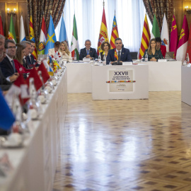 Vista de la reunión de la XXVII Conferencia de Presidentes, en el Palacio de la Magdalena, en Santander.