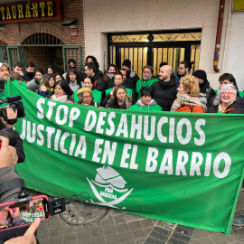 Vecinos de Vallecas apoyan a Mariano, que se enfrenta a un nuevo intento de desahucio (19/12/2024)