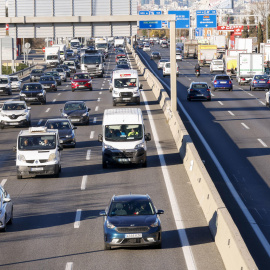Circulación lenta en la A-4 en Madrid este viernes 20 de diciembre.