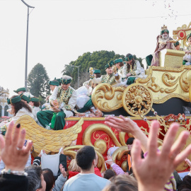 a carroza del rey Melchor durante la Cabalgata de Reyes Magos de Sevilla. A 04 de enero de 2025.