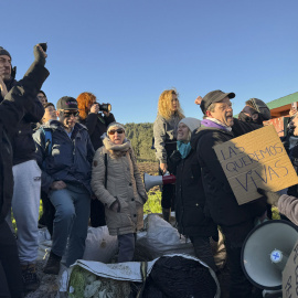Protesta para impedir que las cinco vacas decomisadas por Seprona vuelvan con su dueño.