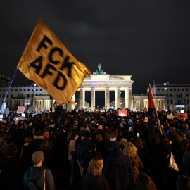 Concentración contra la extrema derecha en la Puerta de Brandemburgo de Berlín, Alemania, a 25 de enero de 2025.