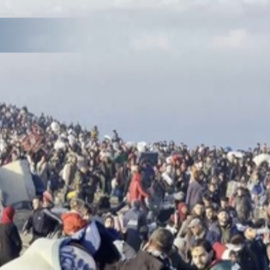 Centenares de palestinos comienzan a desplazarse hacia el norte de Gaza