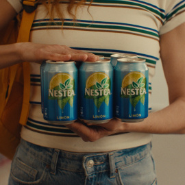 Una imagen del video de la nueva campaña de Nestea en España.