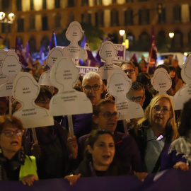 Imágenes de la manifestación con motivo del 25N en Málaga