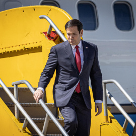 El secretario de Estado de los Estados Unidos, Marco Rubio, llega a la sede de la Fuerza Aérea de Guatemala, en Ciudad de Guatemala.