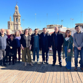 Els participants en l'acte de cloenda de l'Any Estellés, celebrat a Burjassot.