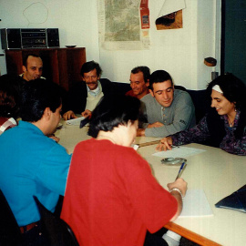 Personas en un centro para el tratamiento de adicciones.