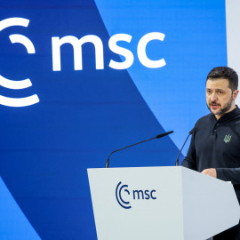 El presidente de Ucrania, Volodimir Zelenski, habla durante la Conferencia de Seguridad de Múnich (MSC) en Múnich, Alemania, el 15 de febrero de 2025.