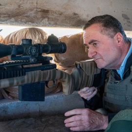 El ministro de Defensa israelí, Israel Katz, en una visita a las tropas sionistas en el Líbano, a 5 de febrero de 2025.