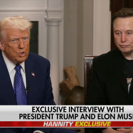 Donald Trump y Elon Musk durante la entrevista en Fox News, a 18 de febrero de 2025.