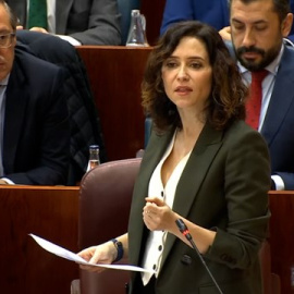 "Siempre nos están llevando con las mismas mierdas": así responde Ayuso a la oposición cuando le preguntan por la gestión de las residencias de mayores durante la covid19.