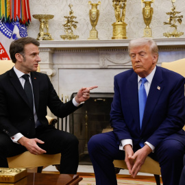 El presidente de Estados Unidos, Donald Trump, se reúne con el presidente francés, Emmanuel Macron, en Washington, DC, a 24 de febrero de 2025.