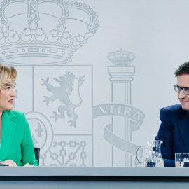 La ministra de Educación, FP y Deportes y portavoz el Gobierno, Pilar Alegría, y el ministro de Transformación Digital y Función Pública, Óscar López, durante una rueda de prensa posterior a la reunión del Consejo de Ministros