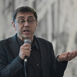 Fotografía de archivo del 21/03/2023 del politólogo español Juan Carlos Monedero durante el III Foro Mundial de Derechos Humanos 2023, en Buenos Aires.