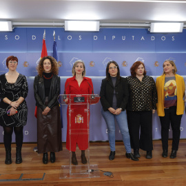 De izquieda a derecha, Júlia Boada, Àgueda Micó, Aina Vidal, Verónica Martínez Barbero, Esther Gil de Reboleño, Engracia Rivera, Alda Recas y Viviane Ogou.
