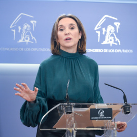 La secretaria del PP, Cuca Gamarra, durante una rueda de prensa en el Congreso de los Diputados, este lunes.