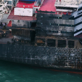 Casco dañado del petrolero Stena Immaculate tras colisionar con un carguero frente a la costa noreste de Inglaterra, a 11 de marzo de 2025.