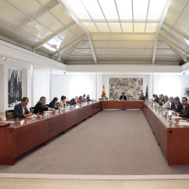 Imagen del Consejo de Ministros Extraordinario en el que se aprobó el estado de alarma el 14 de marzo de 2020.