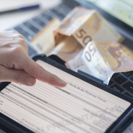 Vista de la declaración de la renta en una tablet, a 3 de abril de 2024.