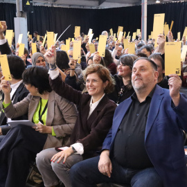 El president d'ERC, Oriol Junqueras, i la secretària general del partit, Elisenda Alamany, durant la segona fase del Congrés Nacional del partit aquest dissabte a Martorell.
