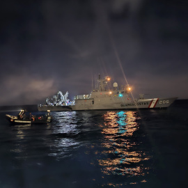 Imagen de archivo de las olas del mar.