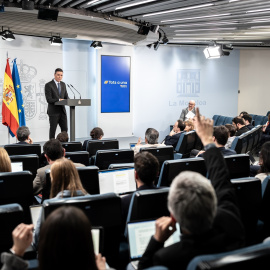 Sánchez garantiza que el aumento de inversión en Defensa no supondrá ningún recorte en gasto social, en La Moncloa.