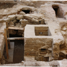 Pozo de las antiguas casas medievales encontrado en la excavación arqueológica en la calle de la Fustería, Barcelona, a 5 de marzo de 2025.