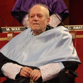 El poeta Pere Gimferrer, investit doctor honoris causa per la UB.