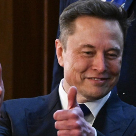 Elon Musk no aprende y sigue empleando un juego que le resta credibilidad y daña la imagen de Tesla