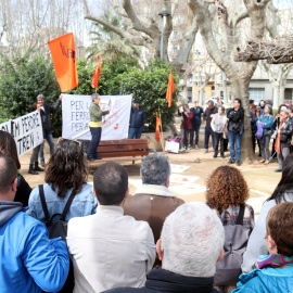 Concentració davant de l'estació de tren de Figueres.