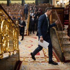 El presidente del Gobierno, Pedro Sánchez, llega a intervenir durante una sesión plenaria en el Congreso de los Diputados, a 26 de marzo de 2025.