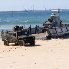 Imagen tomada durante unas maniobras militares en Gijón este marzo.