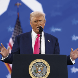 El presidente de Estados Unidos, Donald Trump, habla en la Conferencia de Acción Política Conservadora (CPAC) anual el 22 de febrero de 2025