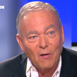 El director francés Yves Boisset durante una entrevista en TV5Monde.