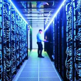 Presentación de un centro de supercomputación con luces LED, en el Instituto de Tecnología de Karlsruhe (KIT) de Alemania, a 19 de julio de 2021.