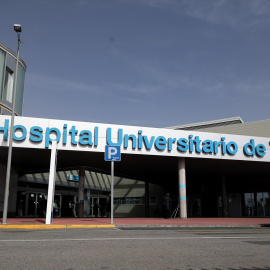 Entrada al Hospital Universitario de Torrejón de Ardoz, donde nació la niña.