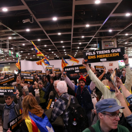 La protesta de l'ANC a l'interior de l'estació de Sants.