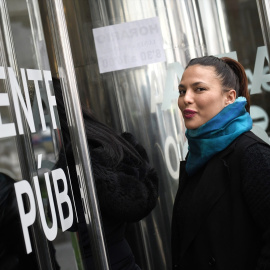 La actriz, Elisa Mouliaá, llega a los Juzgados de Plaza de Castilla.