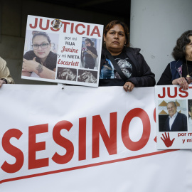 Víctimas y damnificados por la DANA protestan en los juzgados de la DANA antes de la declaración de Salomé Pradas.