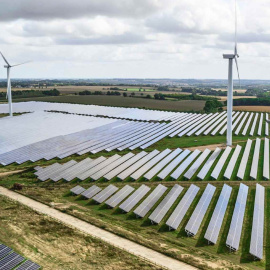 2024 marca un hito: las energías renovables superan el 40% a nivel global, lideradas por la energía solar