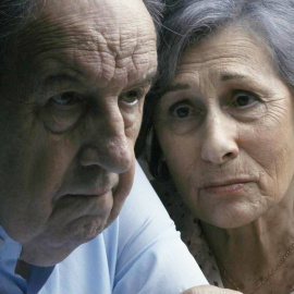 Josep María Pou es Pujol y Carme Sansa es Marta Ferrusola en la película 'Parenostre'.