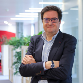 El ministro para la Transformación Digital y la Función Pública, Óscar López, tras la entrevista con 'Público'.