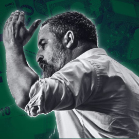 Vox está en el ojo del huracán por presunta financiación irregular. Las sospechas se centran en un polémico préstamo de 9,2 millones de euros otorgado por un banco húngaro vinculado al Gobierno de Viktor Orbán, lo que podría violar la ley española de financiación de partidos. 

En este artículo desgranamos todas las claves de este caso que sacude a la ultraderecha española, sus implicaciones políticas y las tensiones internas que amenazan la estabilidad del partido. 

Nuestro periodismo es posible gracias a nuestros suscriptores. Únete a la República de Público y defiende el periodismo valiente, feminista y de izquierdas: https://bit.ly/3REUOTN

Periodismo, investigación y compromiso para construir un mundo más igualitario.
¡Suscríbete ya a nuestro canal!: https://bit.ly/2U8nM0q
Visita: https://www.publico.es
Síguenos en Facebook: https://www.facebook.com/diario.publico/
Síguenos en Twitter: https://twitter.com/publico_es
Síguenos en Instagram: https://www.instagram.com/publico.es
Síguenos en TikTok: https://www.tiktok.com/@publico_es