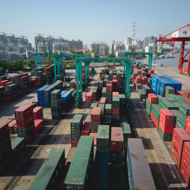 Vista aérea del puerto de Shanghái​, el epicentro del comercio de China.
