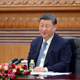 El presidente chino, Xi Jinping, se reúne con directores ejecutivos de empresas globales.