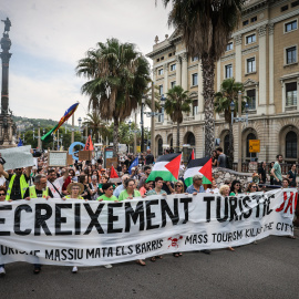 Imatge d'arxiu d'una manfiestació contra la massificació turística a Barcelona