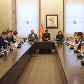 Salvador Illa presideix la tercera renió del comitè de crisi arran de l'apagada generalitzada.